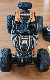 Terénní voděodolné RC auto - 4