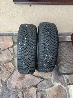 Pneumatiky zimni Hankook 195/60 R16 - 4