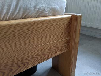 Manželská postel z masivu - 4