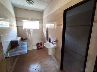 Prostorný obchodní prostor s výlohou, 166 m2, u Katastrálníh - 4