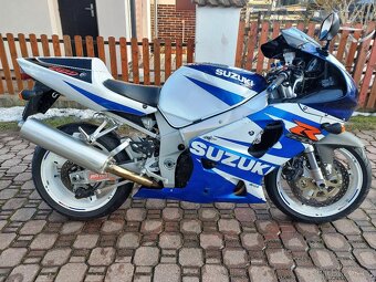 Suzuki GSXR 750 - 04/2002 - 4