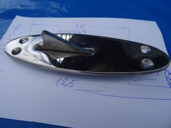 Zarážky do oken chromované . - 4