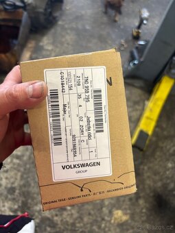 7N0 959 795 jednotka dveří Superb 2 - 4