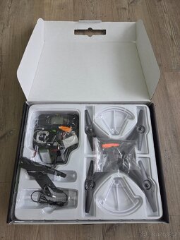 Prodam dron SYMA X5Cs - 4