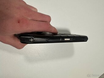 Cat S42. Odolný smartphone IP68 - 4