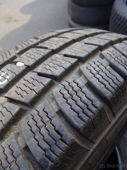 Zimní pneumatiky Uniroyal, 195/70/15 C, 2 ks, 9 mm - 4
