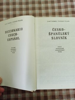Slovník -španělština - 4
