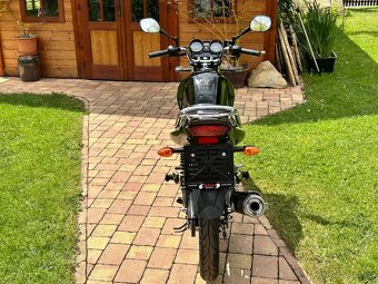 Yamaha YBR125 - 4