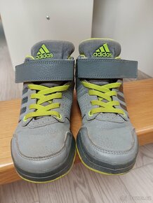 Adidas vel.29 - 4