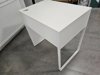 Dětský psací stůl IKEA s výsuvným šuplíkem - 4