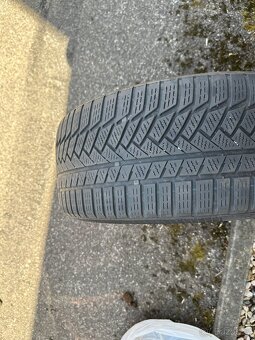 Pneu 235/45 R 18 V XL zimní - 4