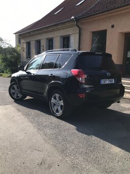 Toyota RAV 4 - 4