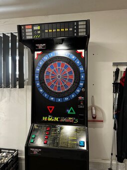 Šipky, šípkový automat Magic Darts 3 - 4