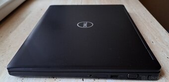 DELL Latitude 5590/ i5 -4 jádra/ 8GB / SSD 256 GB/ WIN 11 - 4