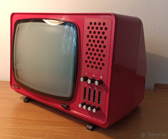 Starý retro televizor Tesla Satelit 4158AB - 4