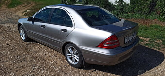 Mercedes–Benz C220 CDI (W203) - na náhradní díly - 4