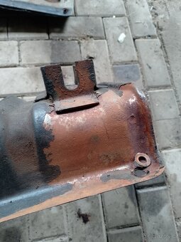Škoda 1000mb 100L 110L plech pod nádrž - 4