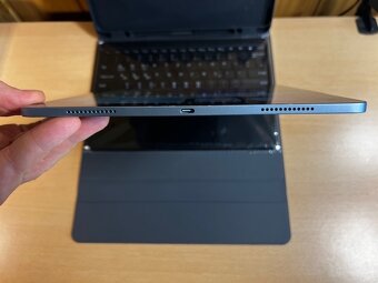 iPad Air 13-inch (M2) 128Gb Wi-Fi + klavesnica ako obal - 4