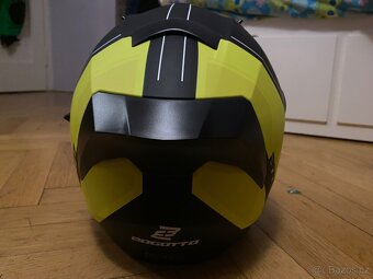 Helmy na motorku - 4