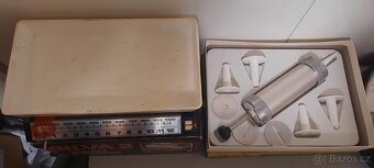 Kuchyňská váha a zdobička - 4