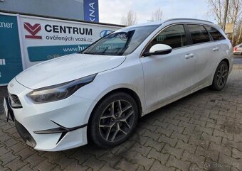 Kia Cee´d 1.5-NAVI-KAMERA-AUTOMAT - 4