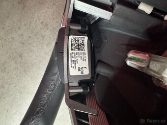 Volant VW ,F 1 pádla,travel assist TOP STAV - 4