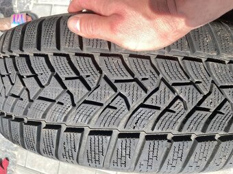 Prodám 4x Dunlop winter sport 5 215/65R16 98h - 4