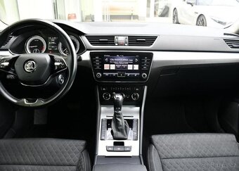 Škoda Superb 2.0TDi ACC NAVI CARPLAY - 4