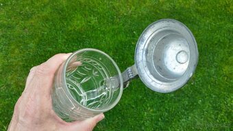 Starý sklěněný korbel do vaší sbírky. Výška 24cm, klrásný - 4