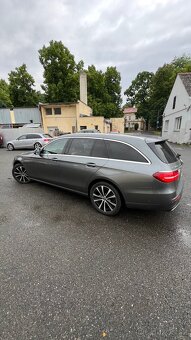 Mercedes- Benz E 300 de, DPH - 4