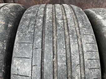 Sada pneu 295/30 a 335/25 R22 - 4