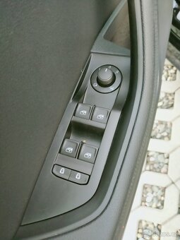 Škoda Superb 2.0 Nájezd 32500 km - 4