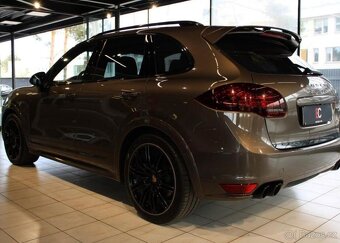Porsche Cayenne V8 GTS BOSE / SportChrono / Fu benzín - 4
