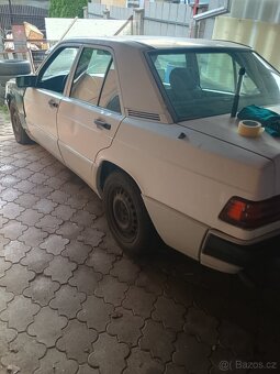 Mercedes 190... 2.0d - 4