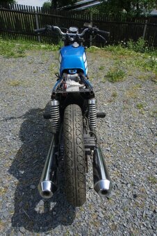 Yamaha XS400 - 4
