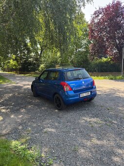 Prodám Suzuki Swift 1.3 68kw benzin 2009 - 4
