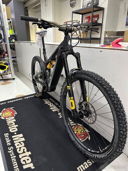 ŠPIČKOVÉ ELEKTROKOLO INTENSE TAZER MX ALLOY - 4