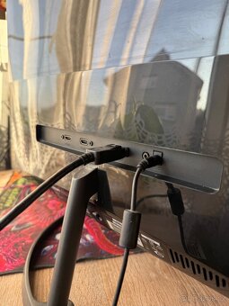 Philips Monitor 27” - 4