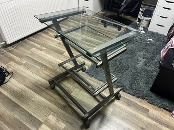 Pracovní stůl - 4