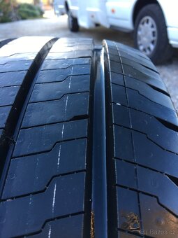 Pneu 235/65 R16 C - 4