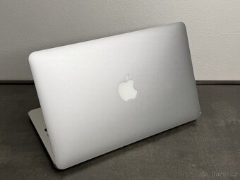 Macbook Air 11" 2013 / I5 / 4GB / 128GB - DPH - 4