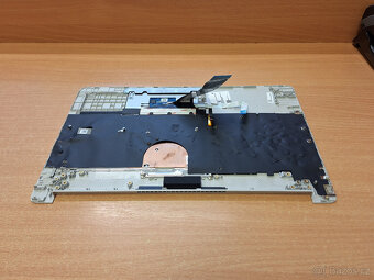 HP 15s-fq3911nc - palmrest s klávesnicí a touchpadem - 4