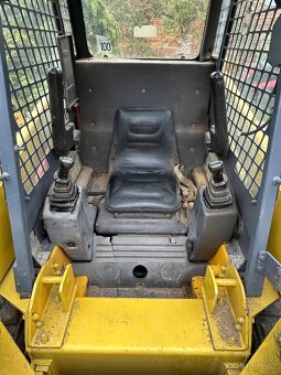 Prodám smykový nakladač Komatsu Sk 07 - 4
