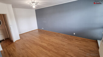 OV 2+kk s balkónem, po rekonstr, 2.NP/6 , 57 m2, k pronájmu - 4