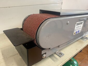 Pásová bruska Huvema HU 100x1220 pro mobilní kovárny - 4