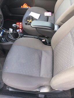 Prodám Ford Focus - 4