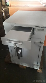 Trezor vhozový 150kg - 4