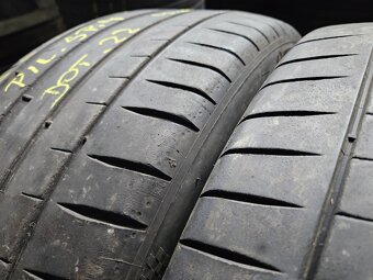 255/40R20 - 4