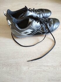 Sportovní obuv do haly - 4