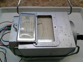Měřící přístroj tester Megger retro starožitnost.Retro - 4